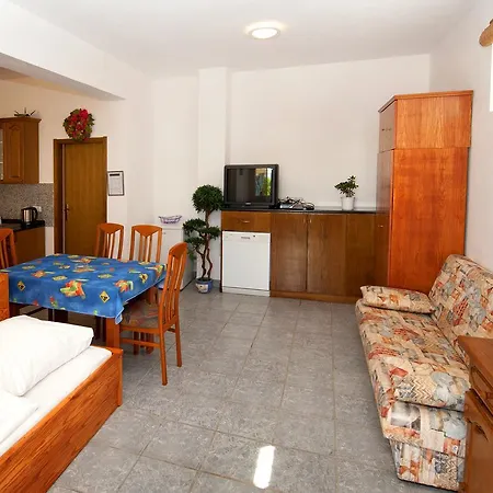 Studio 1139b